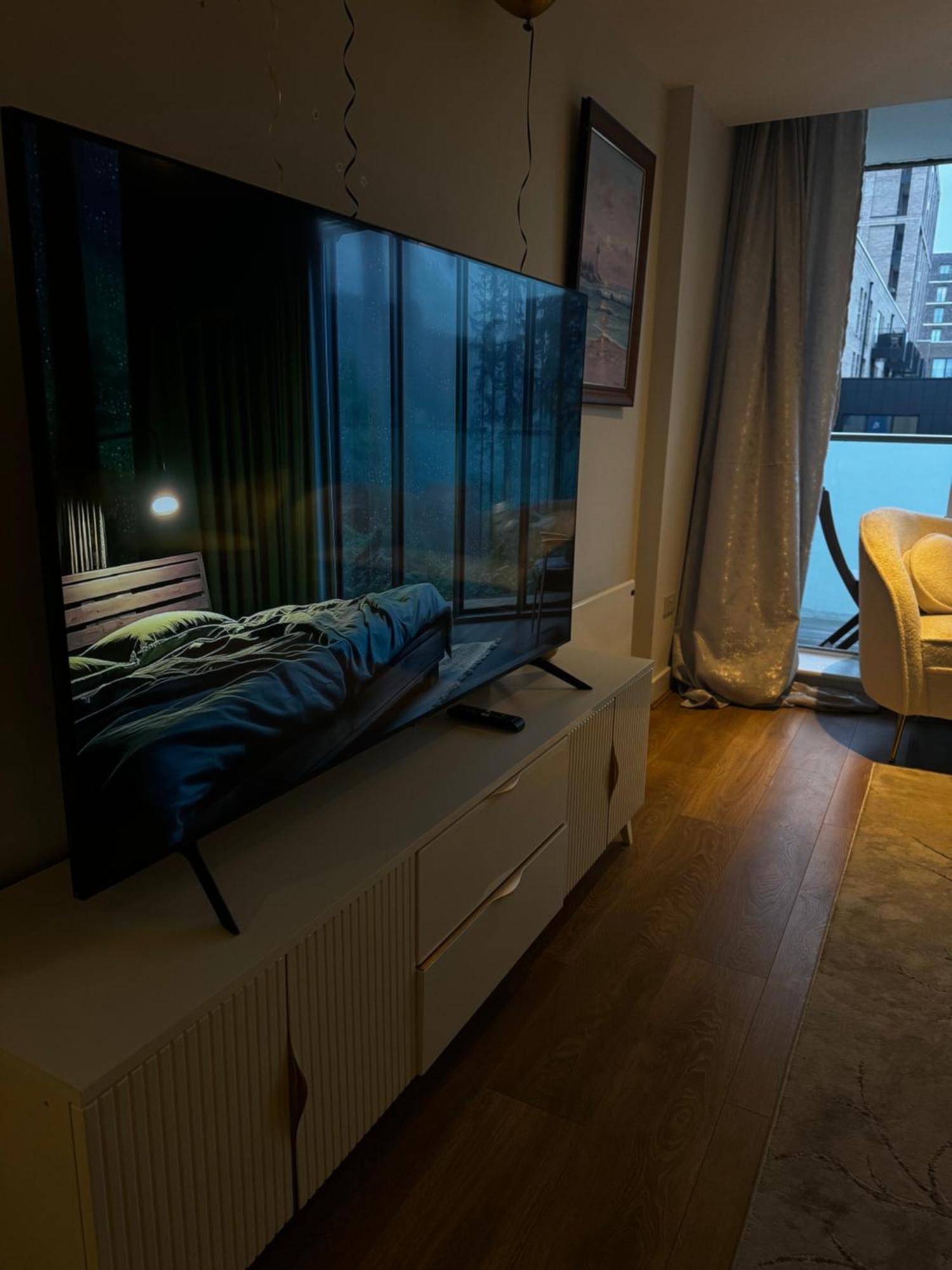 Entire Luxurious River Side 1 Bedroom Flat East Excel Airport * London